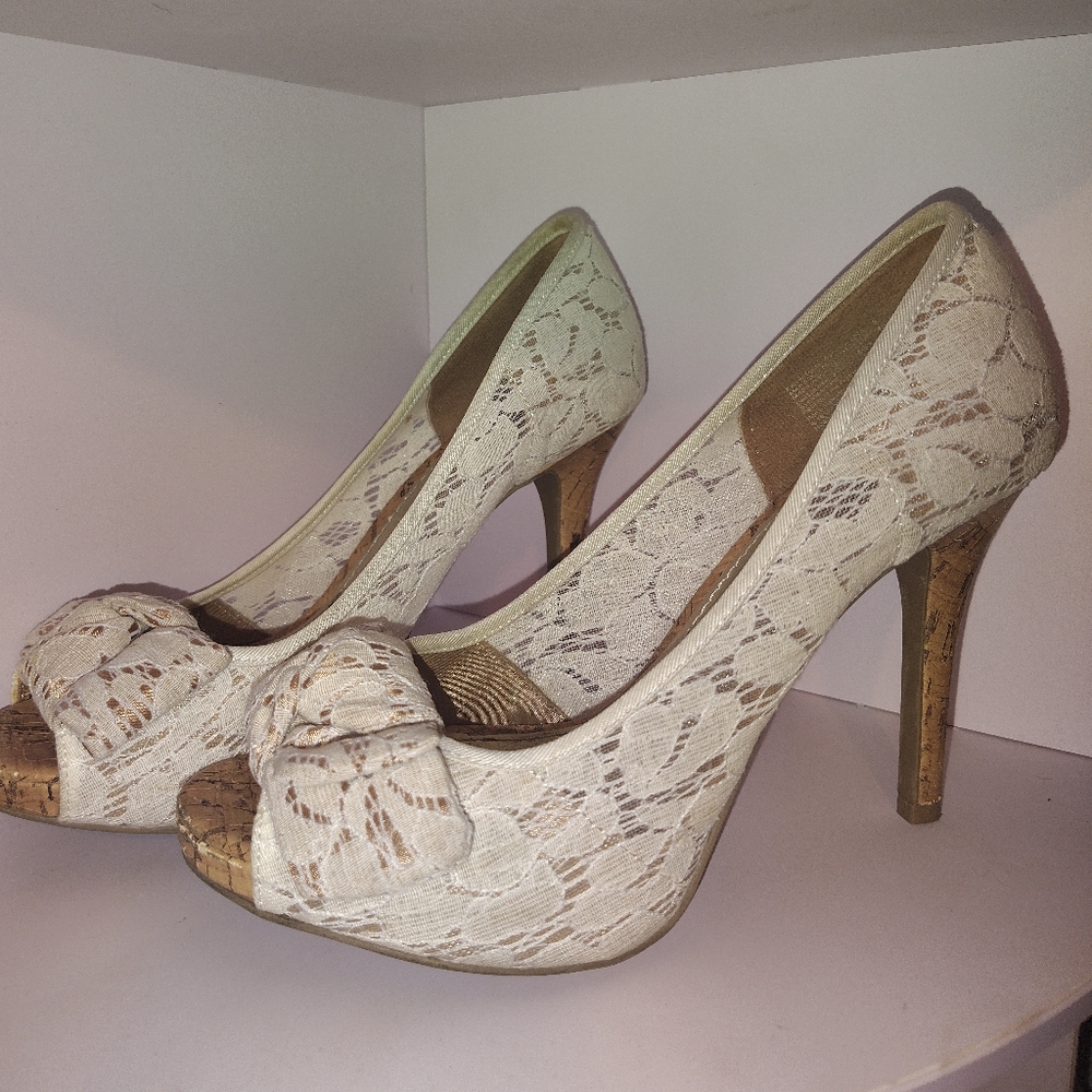 Christian Siriano Cream Heels with Intricate Design